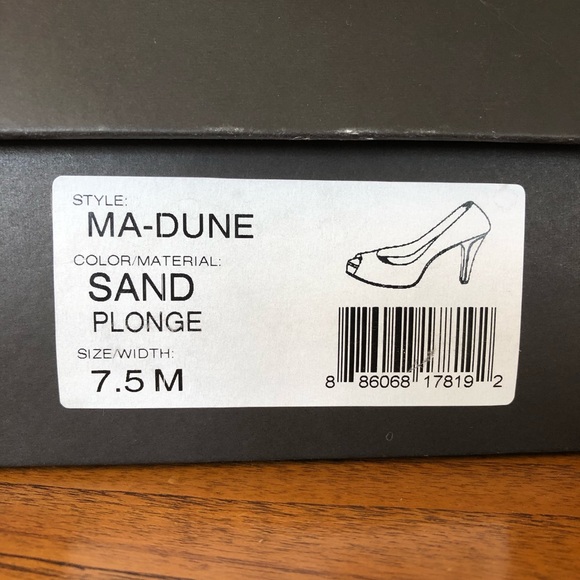 BCBGMAXAZRIA Sand Leather Ma-Dune Peep-toe Heels - Picture 15 of 15